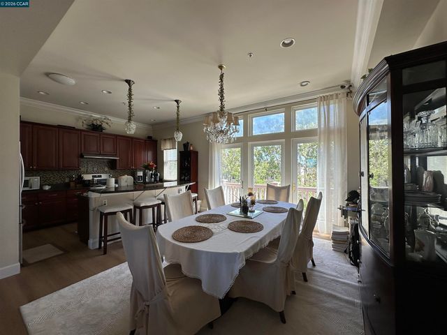 2144 Railroad Ave, Hercules, CA 94547