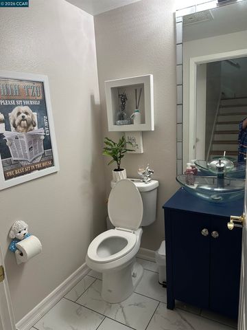 2144 Railroad Ave, Hercules, CA 94547