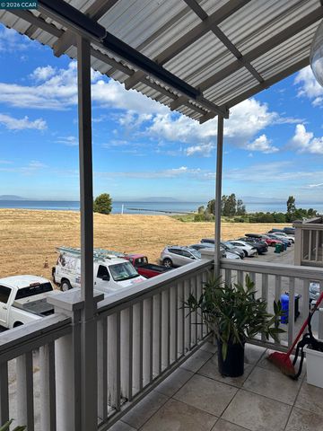 2144 Railroad Ave, Hercules, CA 94547