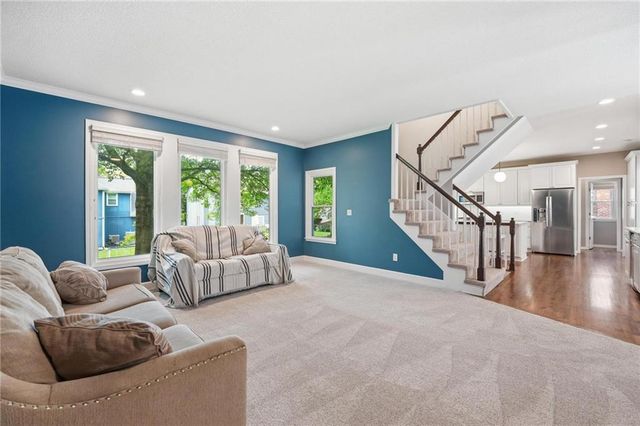5210 W 157th Terrace, Overland Park, KS 66224