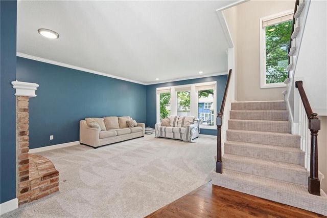5210 W 157th Terrace, Overland Park, KS 66224