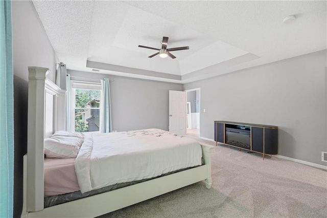 5210 W 157th Terrace, Overland Park, KS 66224