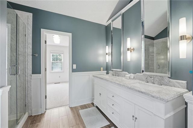5210 W 157th Terrace, Overland Park, KS 66224