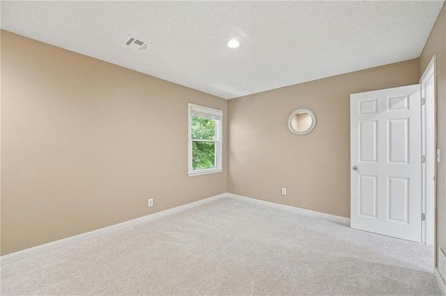 5210 W 157th Terrace, Overland Park, KS 66224