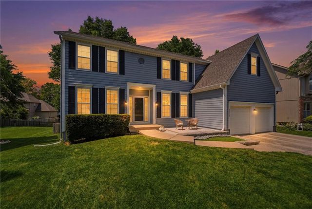 5210 W 157th Terrace, Overland Park, KS 66224