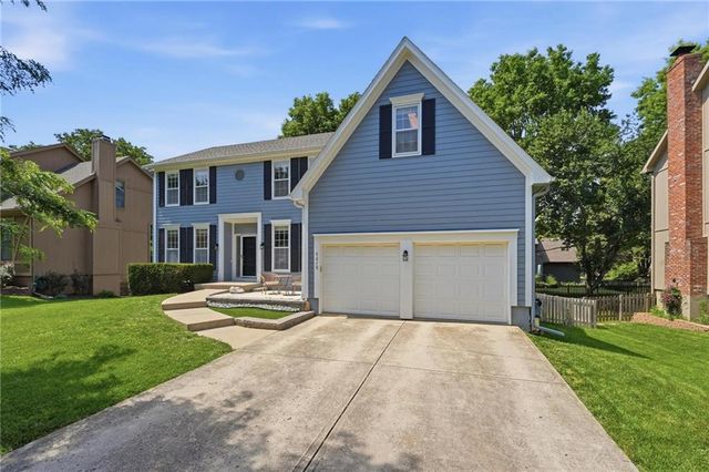 5210 W 157th Terrace, Overland Park, KS 66224