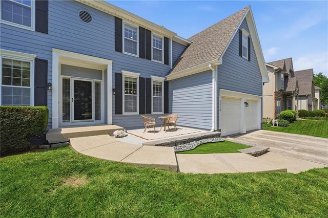 5210 W 157th Terrace, Overland Park, KS 66224