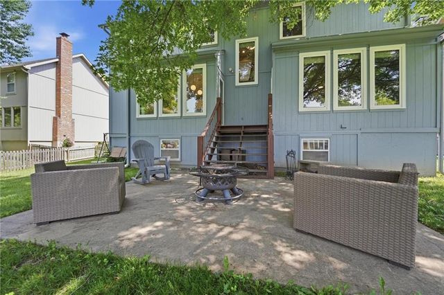 5210 W 157th Terrace, Overland Park, KS 66224