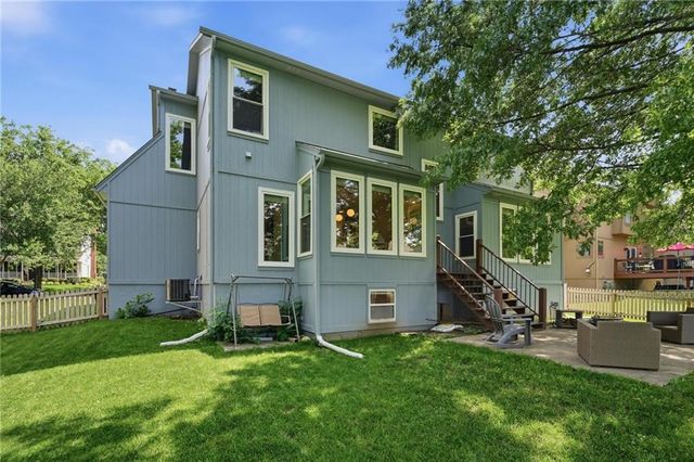 5210 W 157th Terrace, Overland Park, KS 66224