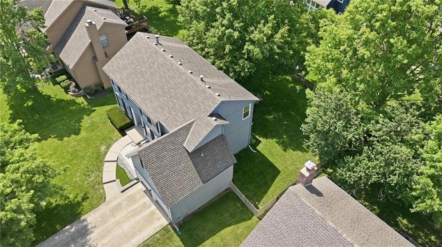 5210 W 157th Terrace, Overland Park, KS 66224