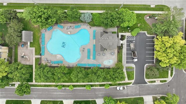 5210 W 157th Terrace, Overland Park, KS 66224