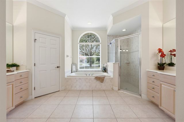 249 Fiddlers Point Dr, St Augustine, FL 32080