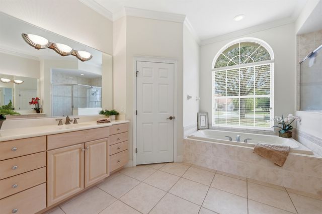 249 Fiddlers Point Dr, St Augustine, FL 32080