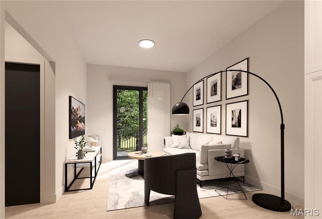 1121 S Main Street 215, St Charles, MO 63301