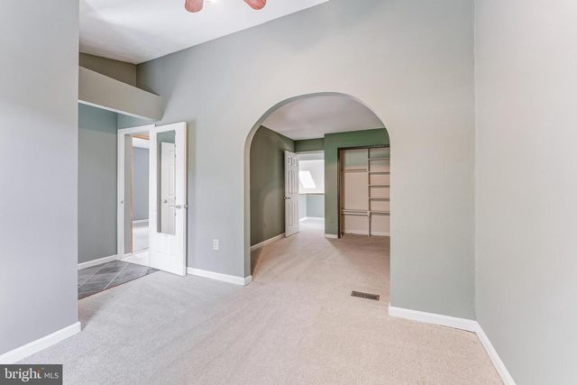 15045 HOLLEYSIDE DR, Dumfries, VA 22025