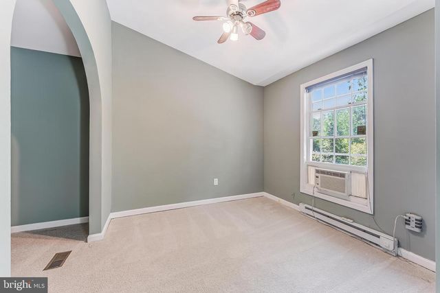 15045 HOLLEYSIDE DR, Dumfries, VA 22025
