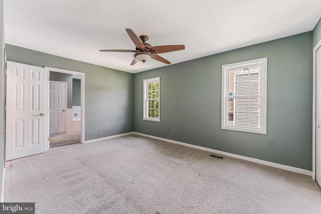 15045 HOLLEYSIDE DR, Dumfries, VA 22025