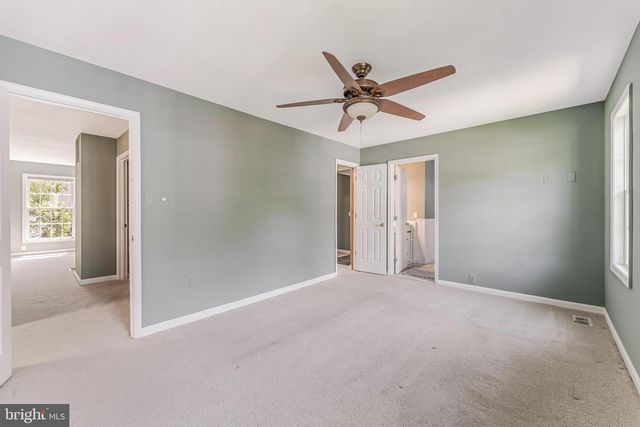 15045 HOLLEYSIDE DR, Dumfries, VA 22025
