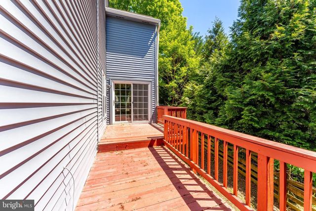15045 HOLLEYSIDE DR, Dumfries, VA 22025