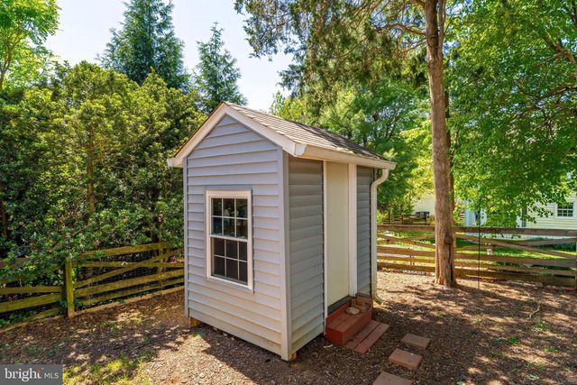 15045 HOLLEYSIDE DR, Dumfries, VA 22025