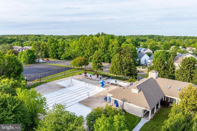 15045 HOLLEYSIDE DR, Dumfries, VA 22025