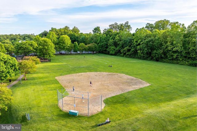 15045 HOLLEYSIDE DR, Dumfries, VA 22025