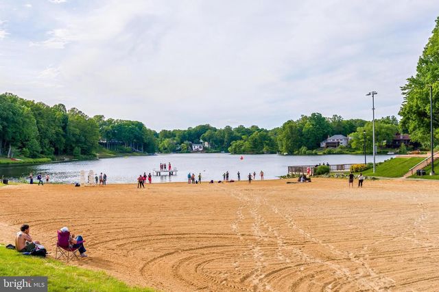 15045 HOLLEYSIDE DR, Dumfries, VA 22025