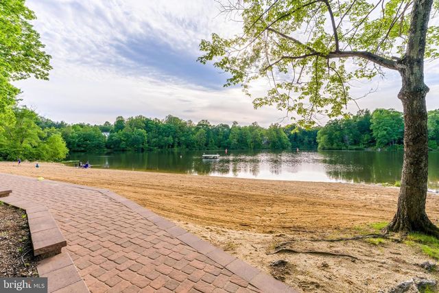 15045 HOLLEYSIDE DR, Dumfries, VA 22025