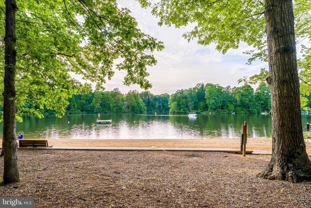 15045 HOLLEYSIDE DR, Dumfries, VA 22025