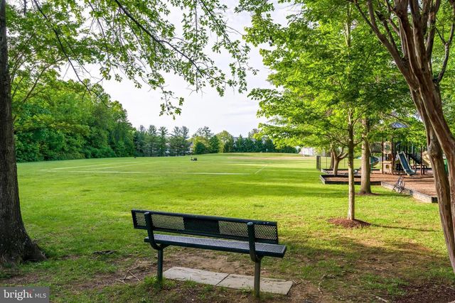 15045 HOLLEYSIDE DR, Dumfries, VA 22025