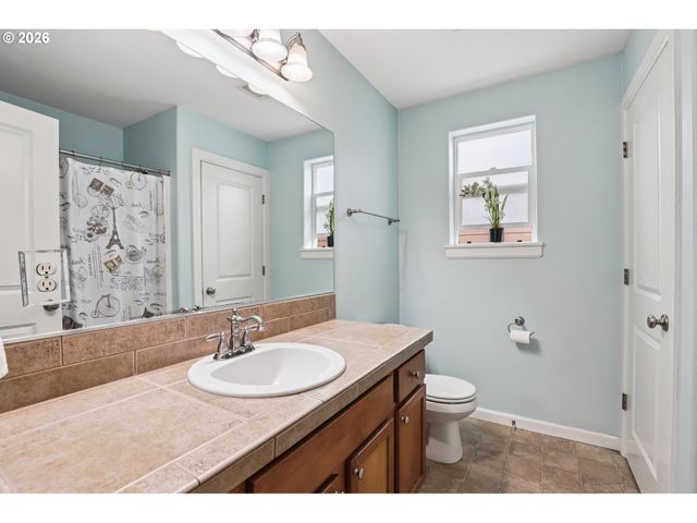 5915 Ne 62ND St, Vancouver, WA 98661