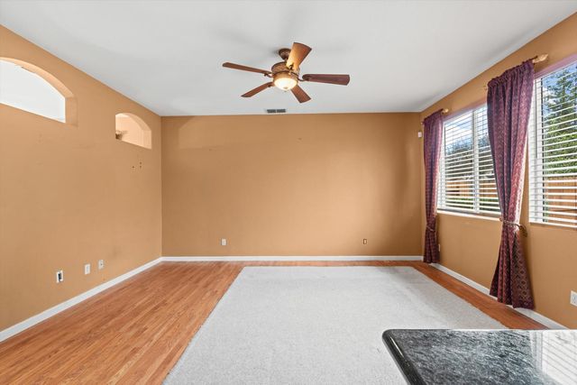 9635 Red Current Way, Elk Grove, CA 95757