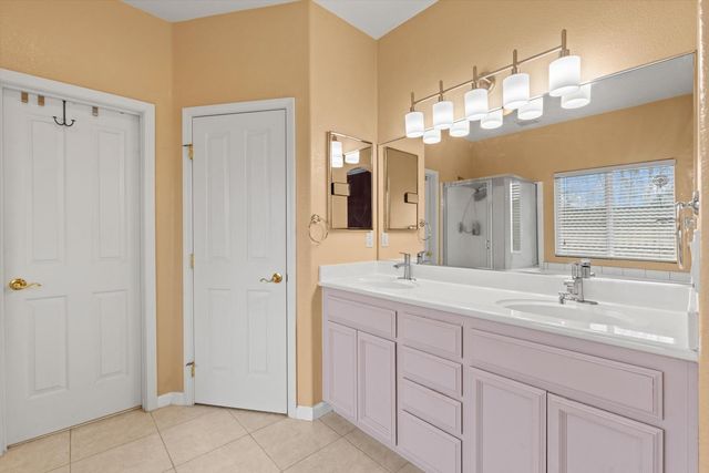 9635 Red Current Way, Elk Grove, CA 95757