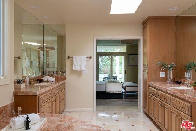 5050 Andasol Avenue, Encino (los Angeles), CA 91316