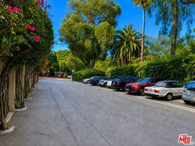 6853 Alta Loma Terrace, Los Angeles, CA 90068