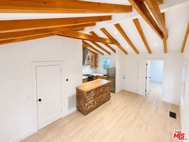 6853 Alta Loma Terrace, Los Angeles, CA 90068
