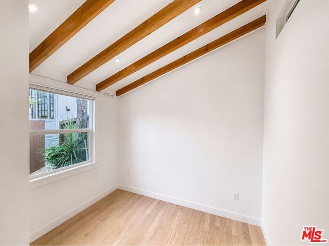 6853 Alta Loma Terrace, Los Angeles, CA 90068