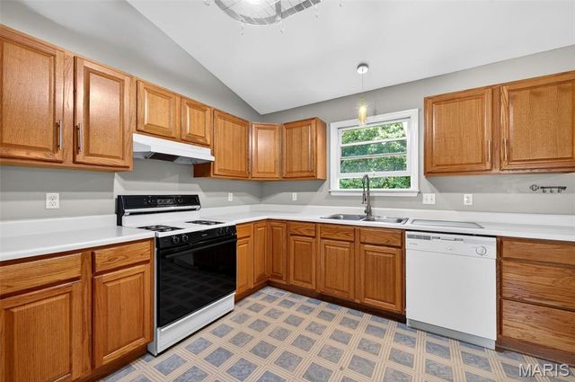 89 Michael Court, Troy, MO 63379