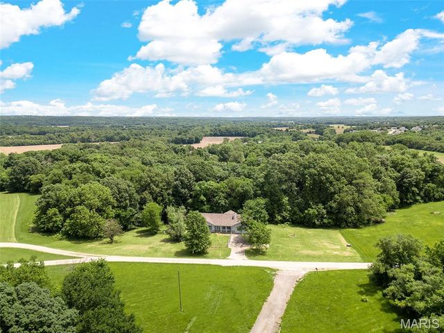 89 Michael Court, Troy, MO 63379
