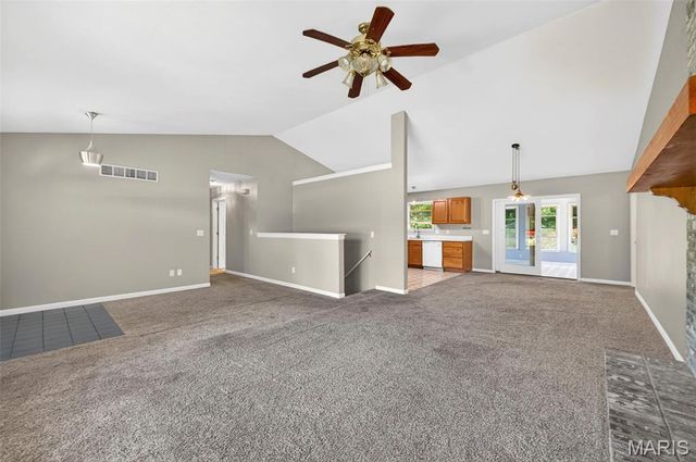89 Michael Court, Troy, MO 63379