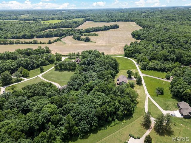 89 Michael Court, Troy, MO 63379