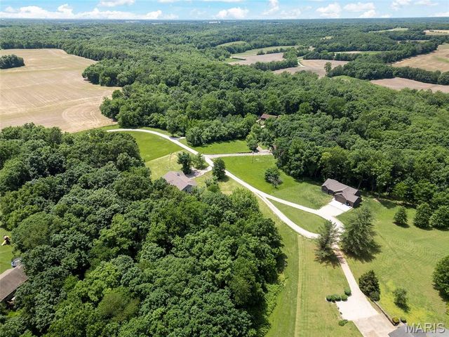 89 Michael Court, Troy, MO 63379