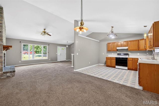 89 Michael Court, Troy, MO 63379