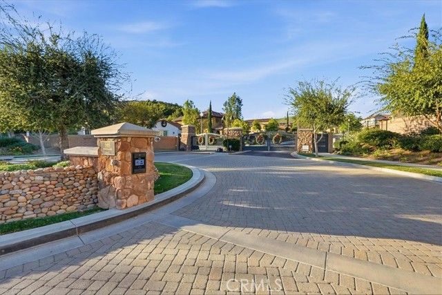 6845 Shadow Wood Drive, Moorpark, CA 93021