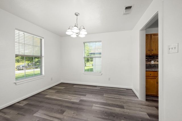 1935 1st Street, Hempstead, TX 77445