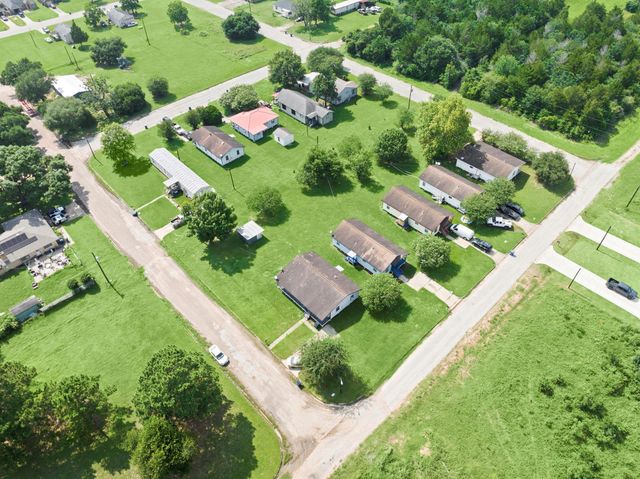 1935 1st Street, Hempstead, TX 77445