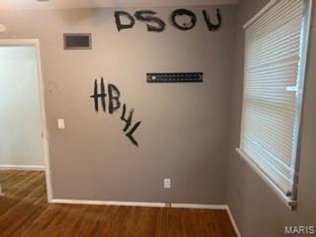 1144 June Avenue, St Louis, MO 63138