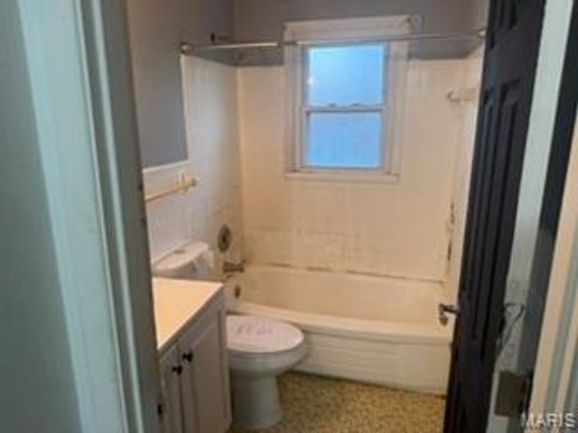 1144 June Avenue, St Louis, MO 63138