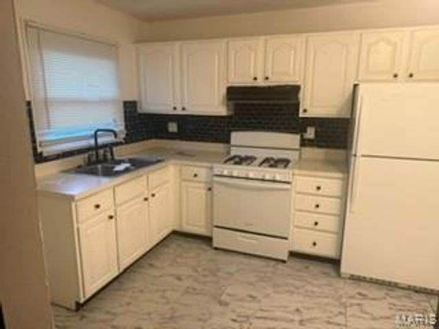 1144 June Avenue, St Louis, MO 63138