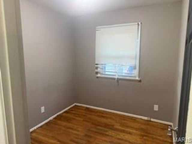 1144 June Avenue, St Louis, MO 63138